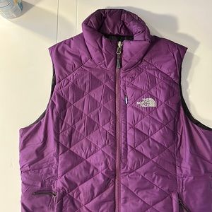 The North Face Down Vest Size Medium